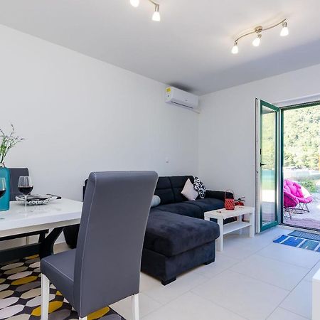 Holiday Home Barbara ستون المظهر الخارجي الصورة